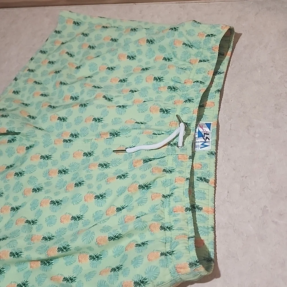 Bermies Swim Trunks Size Medium mens